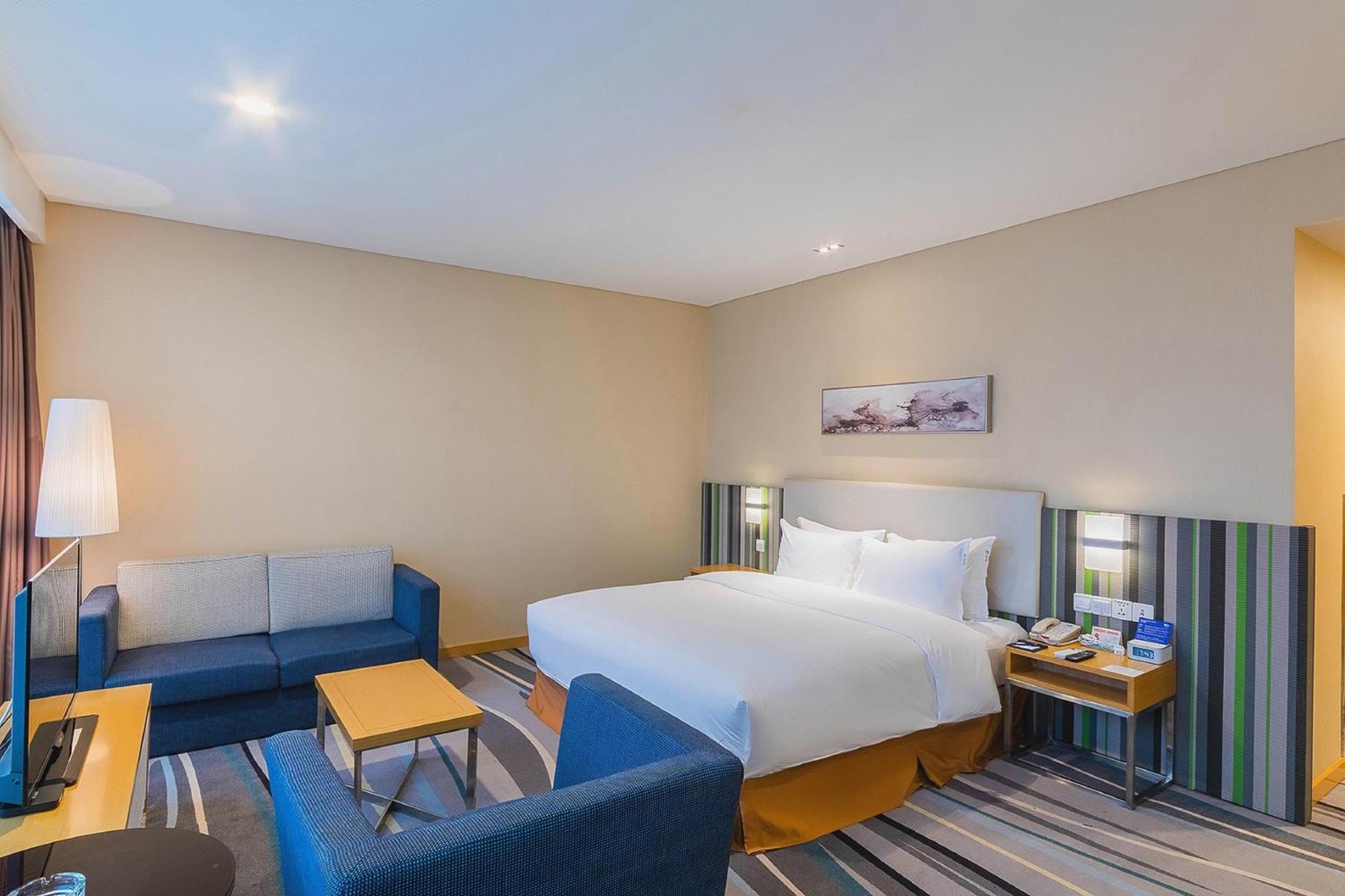 Holiday Inn Express Baoji City Centre By Ihg Екстериор снимка