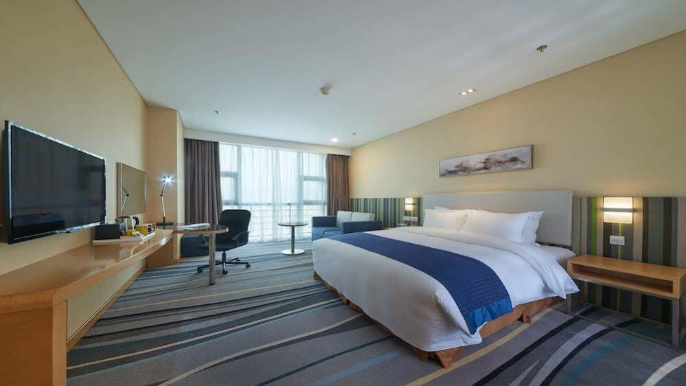 Holiday Inn Express Baoji City Centre By Ihg Екстериор снимка